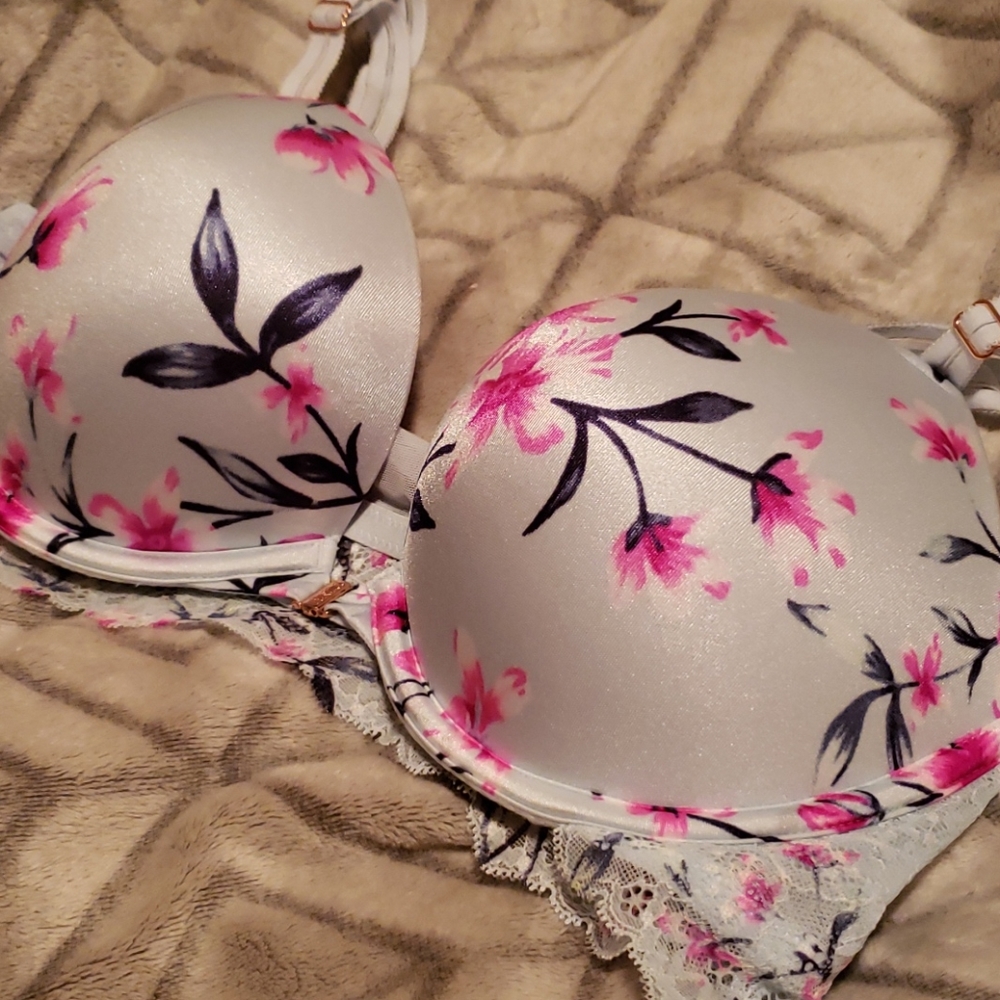 Victoria's Secret Pink Date Push Up 36C